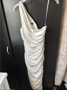 BCBGMaxAzria Ivory One-Shoulder Draped Satin Dress